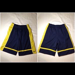 Men's Size M Nike Athletic Shorts